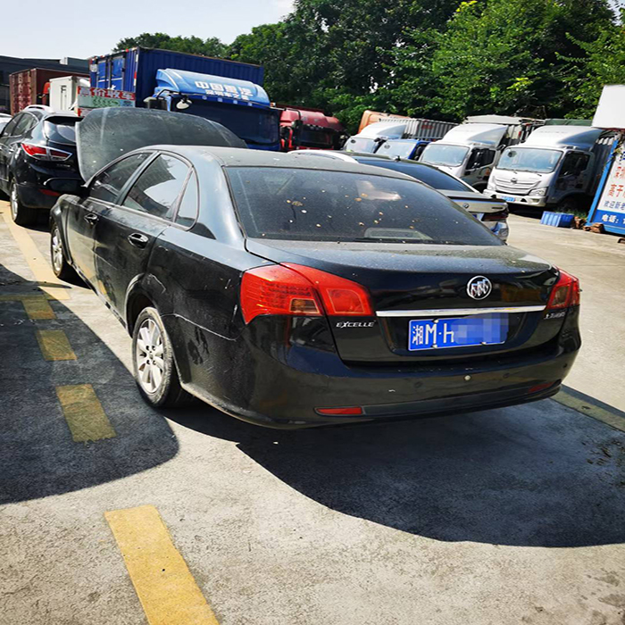 <strong>闲置二手车高价回收</strong>